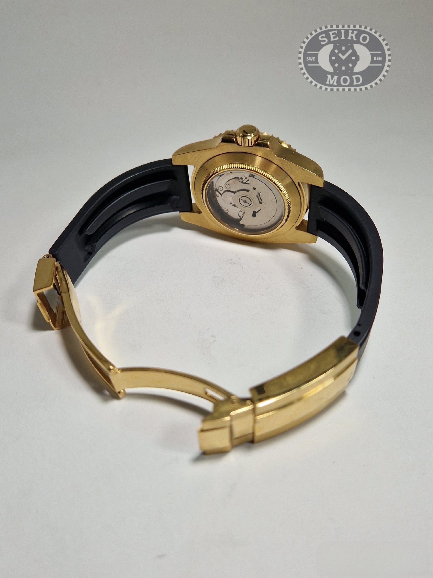 Kultaa urheilurannekkeella - Yacht-Master