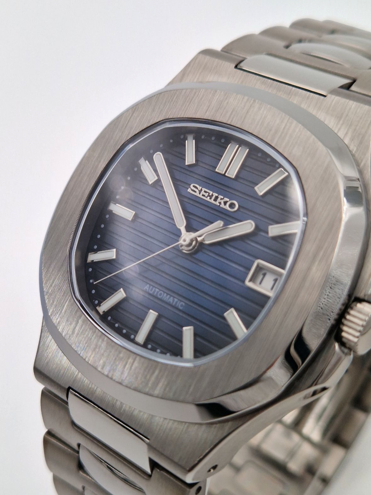 Tummansininen - Nautilus-modi