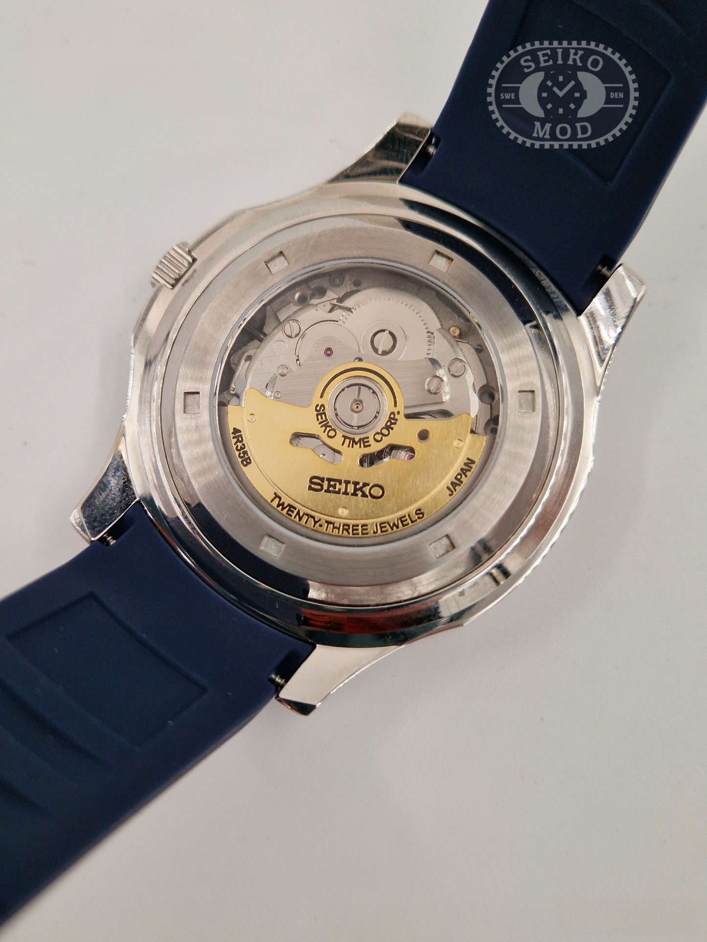 Aquanaut mod sinisellä urheilunauhalla