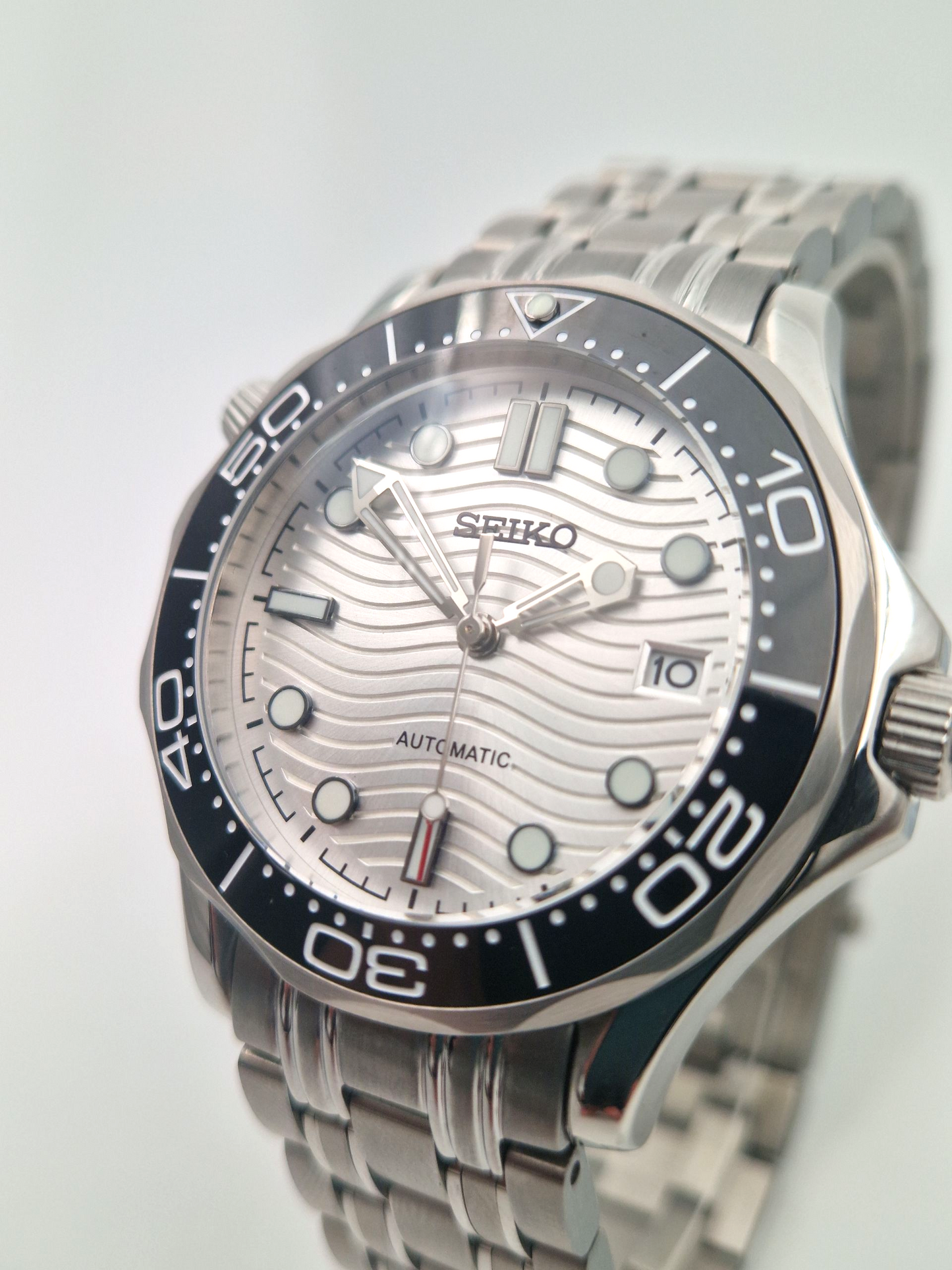 Valkoinen - Seamaster-modi