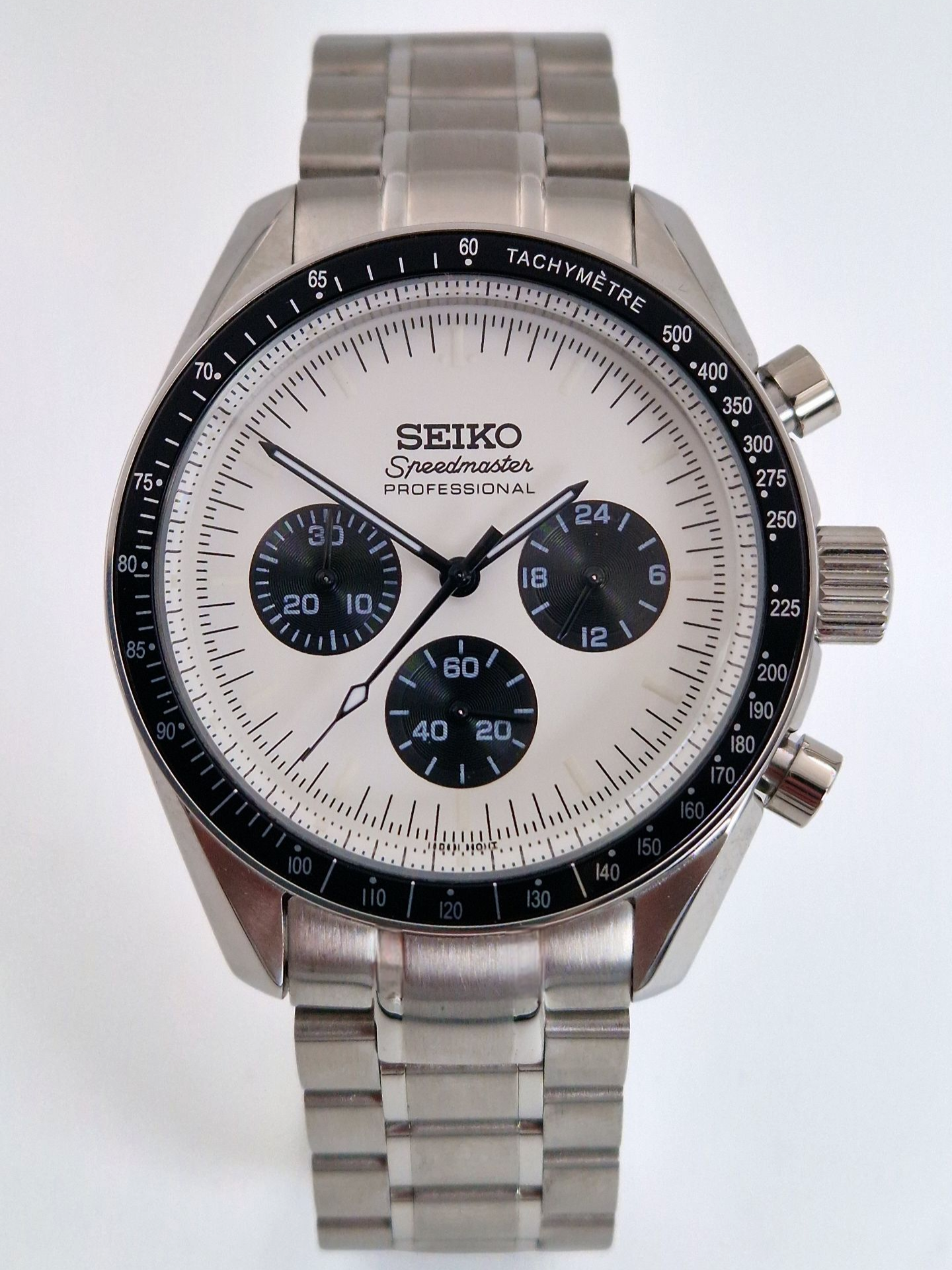 Speedmaster-modi valkoisena