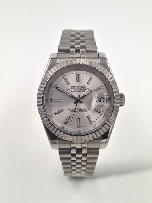 Valkoinen - Datejust-modi