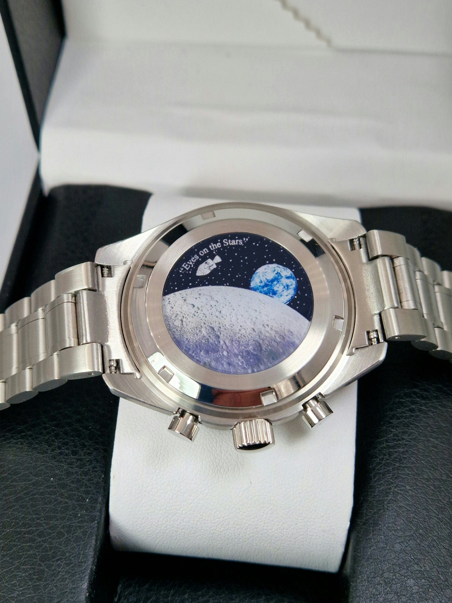 Speedmaster-modi valkoisena