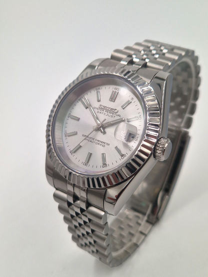 Valkoinen - Datejust-modi