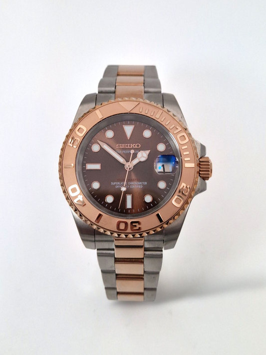Yacht-Master mod ruusukultaisella kaksisävyisellä rannekorulla