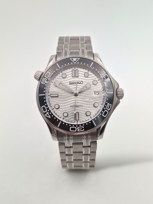 Valkoinen - Seamaster-modi